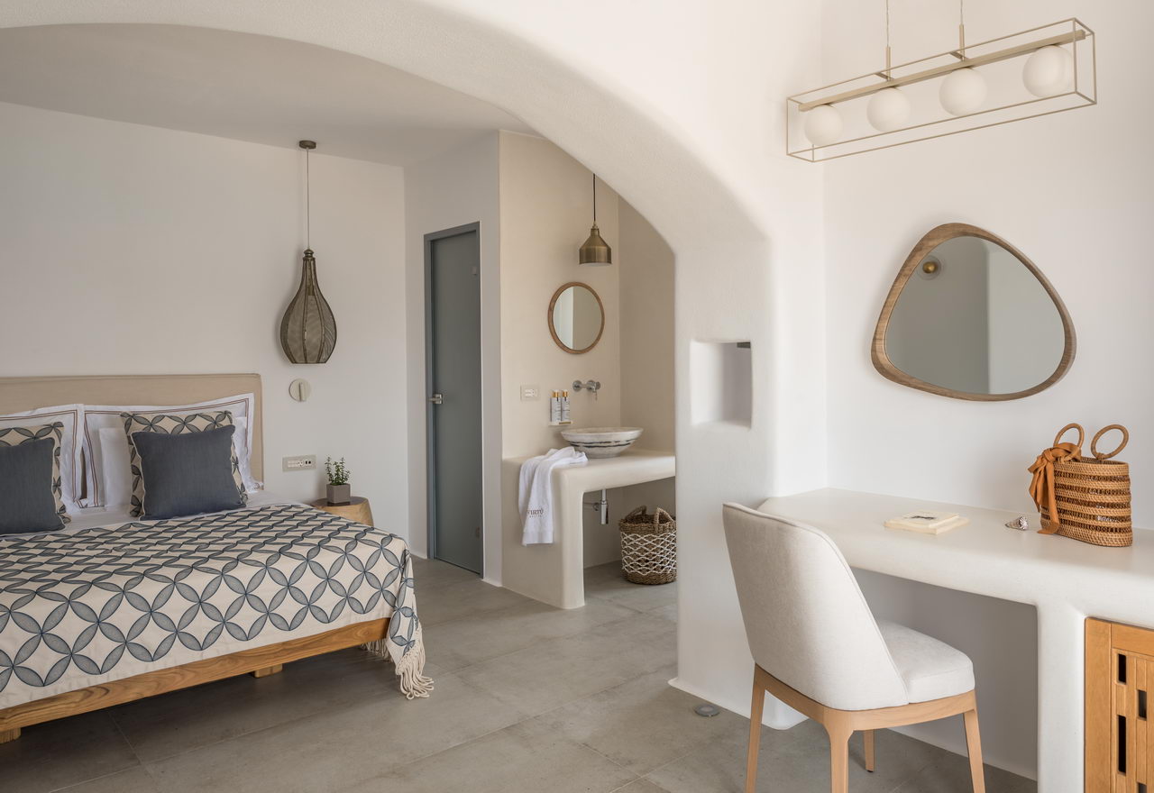 Deluxe Suite with Sea View